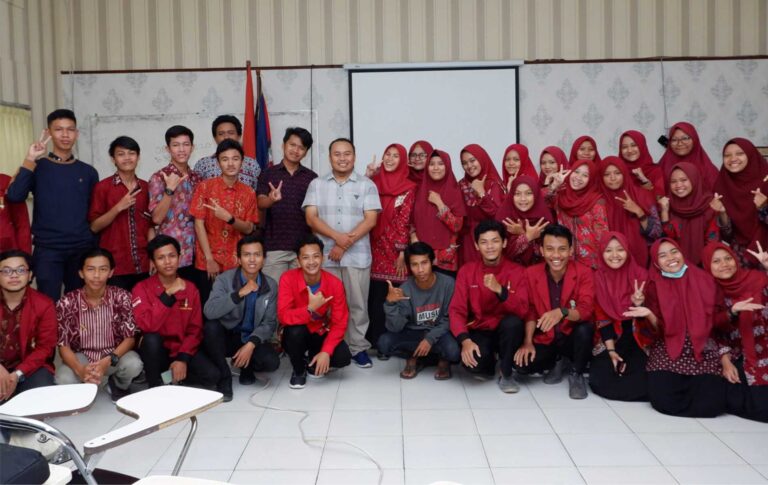 Nge-Desain Bareng IMM Sabits UMP