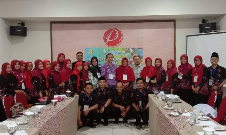 Penyusunan Kurikulum SMK Bhakti Husada Sumpiuh